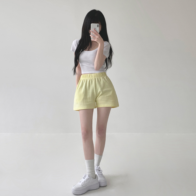 반바지 모델 착용 이미지-S1L45