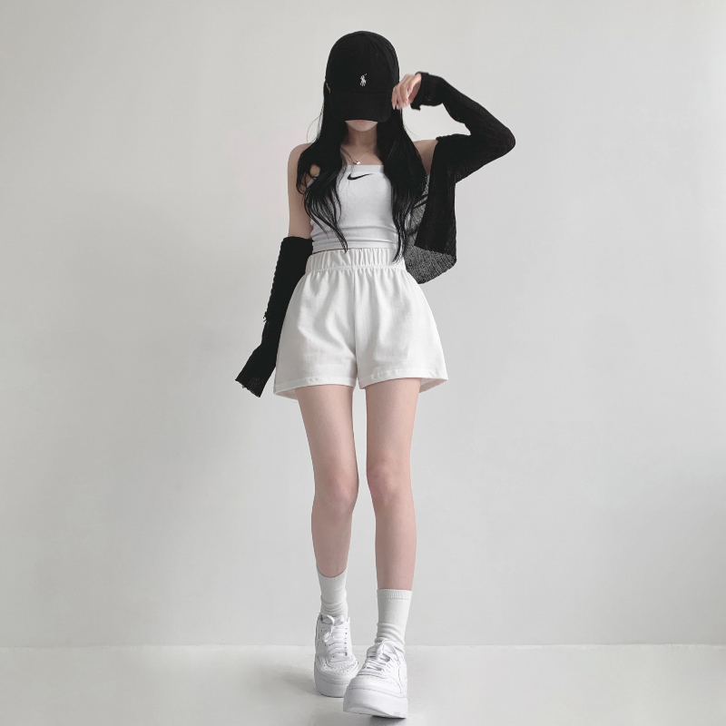 반바지 모델 착용 이미지-S1L51