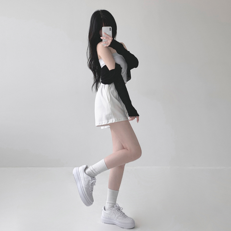 반바지 모델 착용 이미지-S1L61
