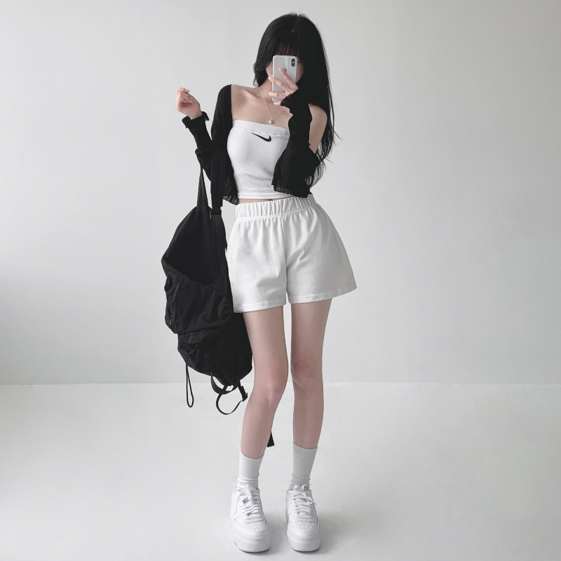 반바지 모델 착용 이미지-S1L60