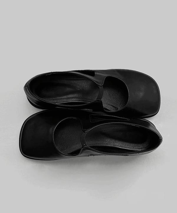 Kentis cutout banding flat loafers