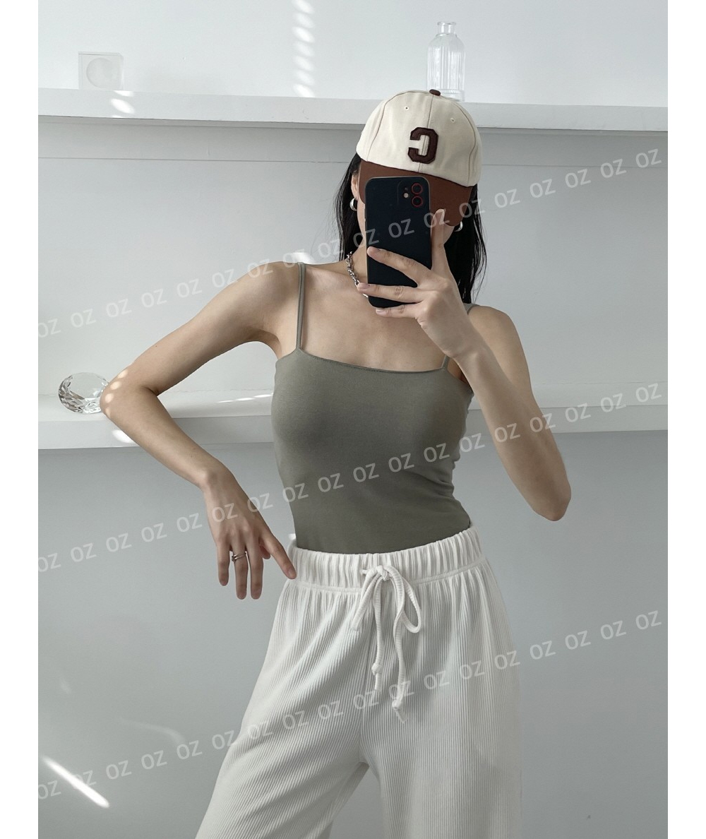 민소매 모델 착용 이미지-S1L7