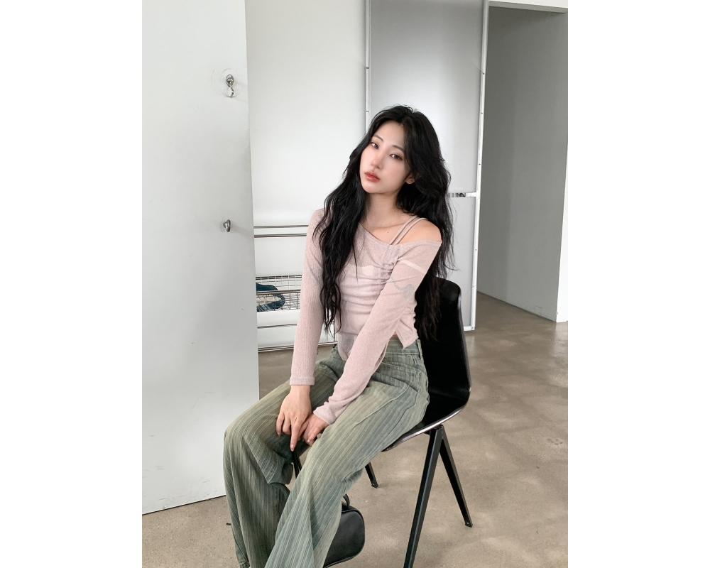 긴팔 티셔츠 모델 착용 이미지-S1L18