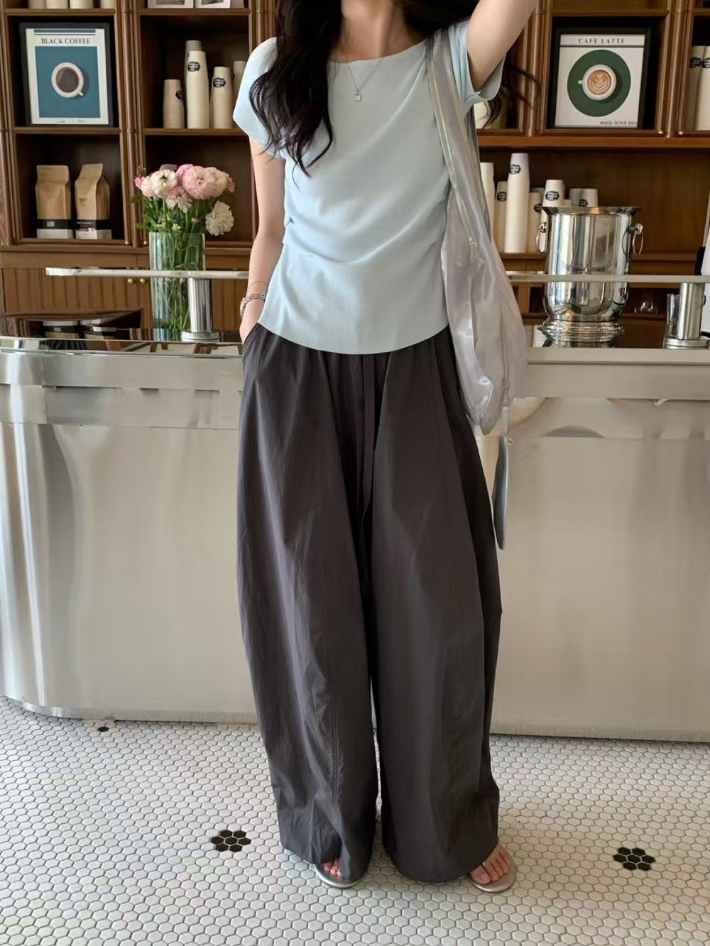 바지 모델 착용 이미지-S1L13