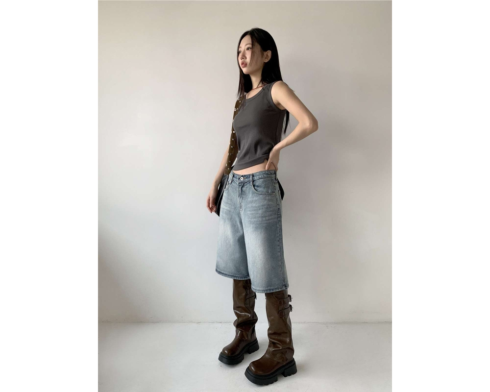 반바지 모델 착용 이미지-S1L25