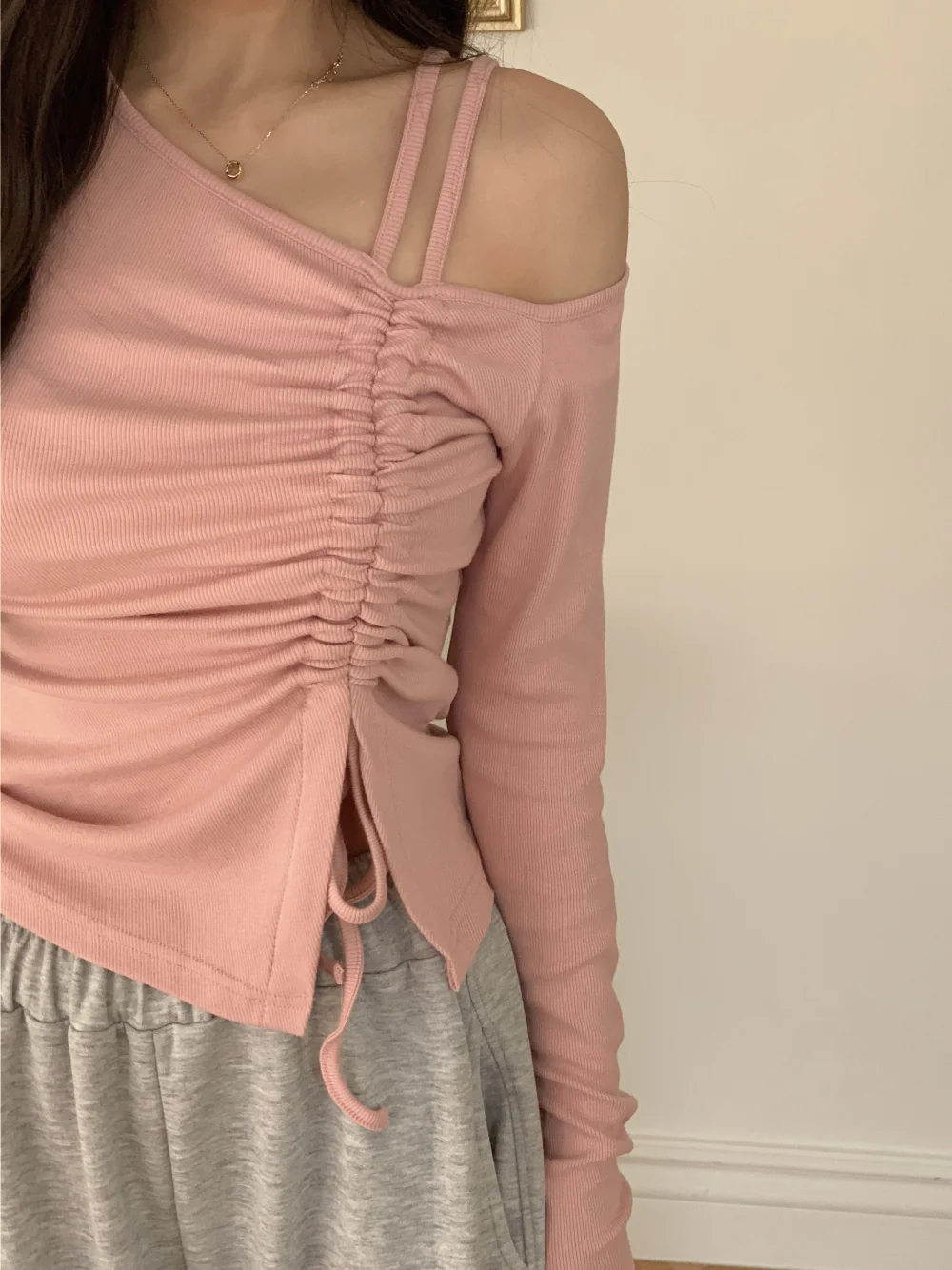 긴팔 티셔츠 모델 착용 이미지-S1L40