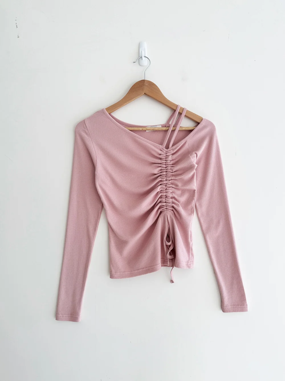 긴팔 티셔츠 베이비핑크 색상 이미지-S4L7