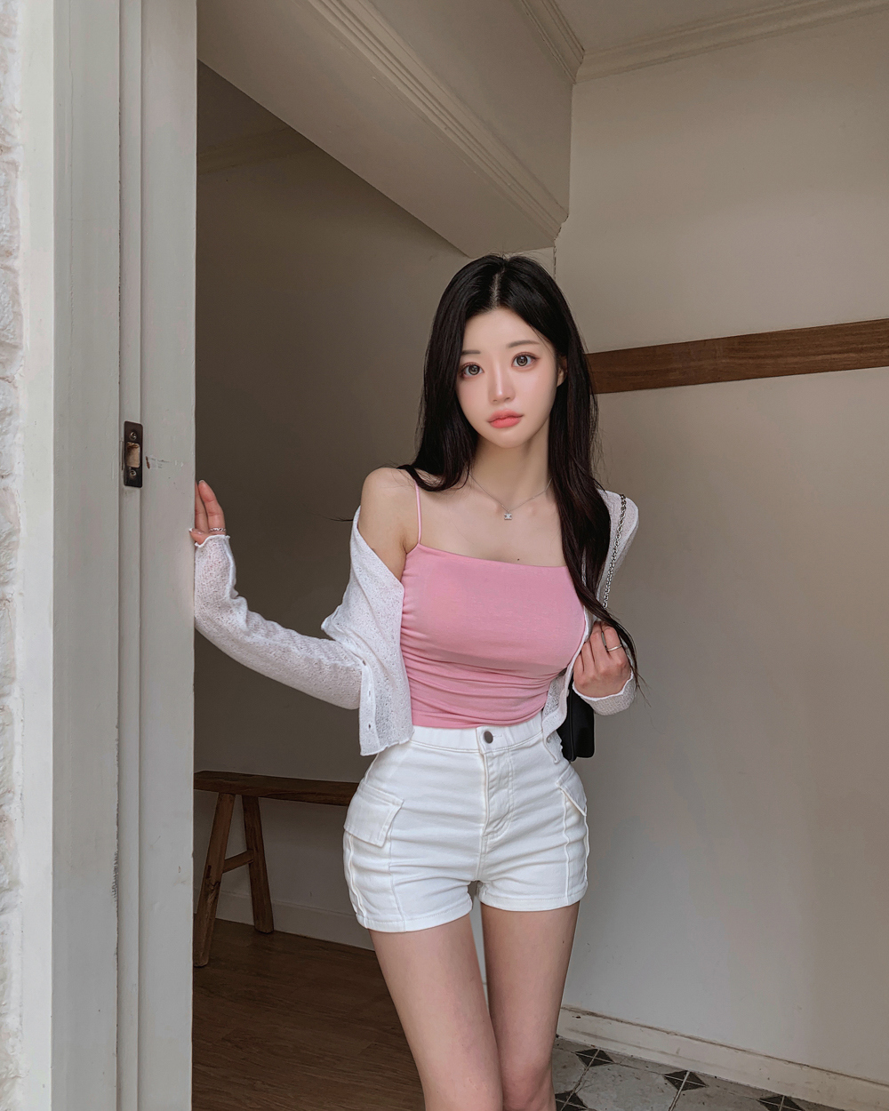 민소매 모델 착용 이미지-S1L173