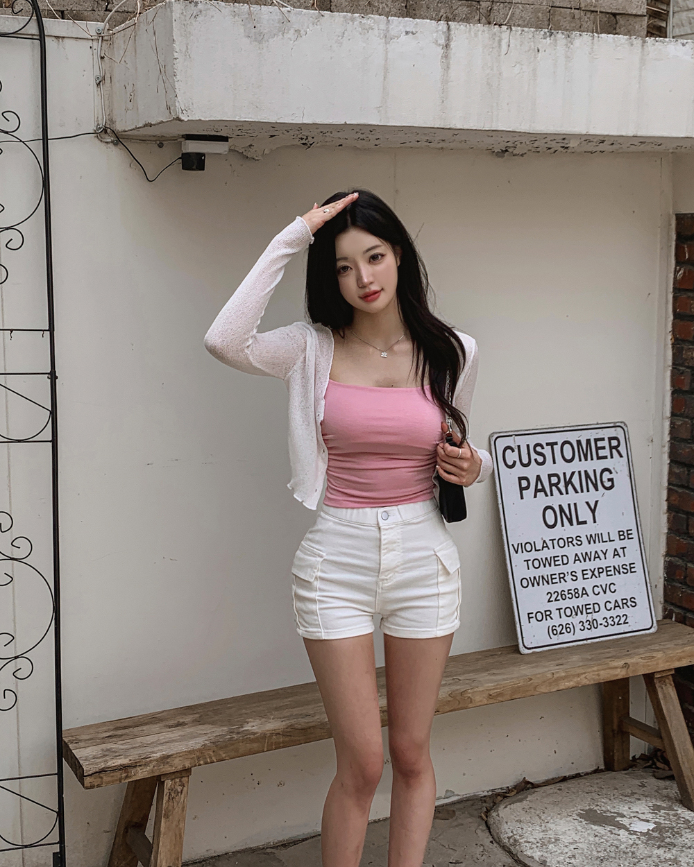 민소매 모델 착용 이미지-S1L179