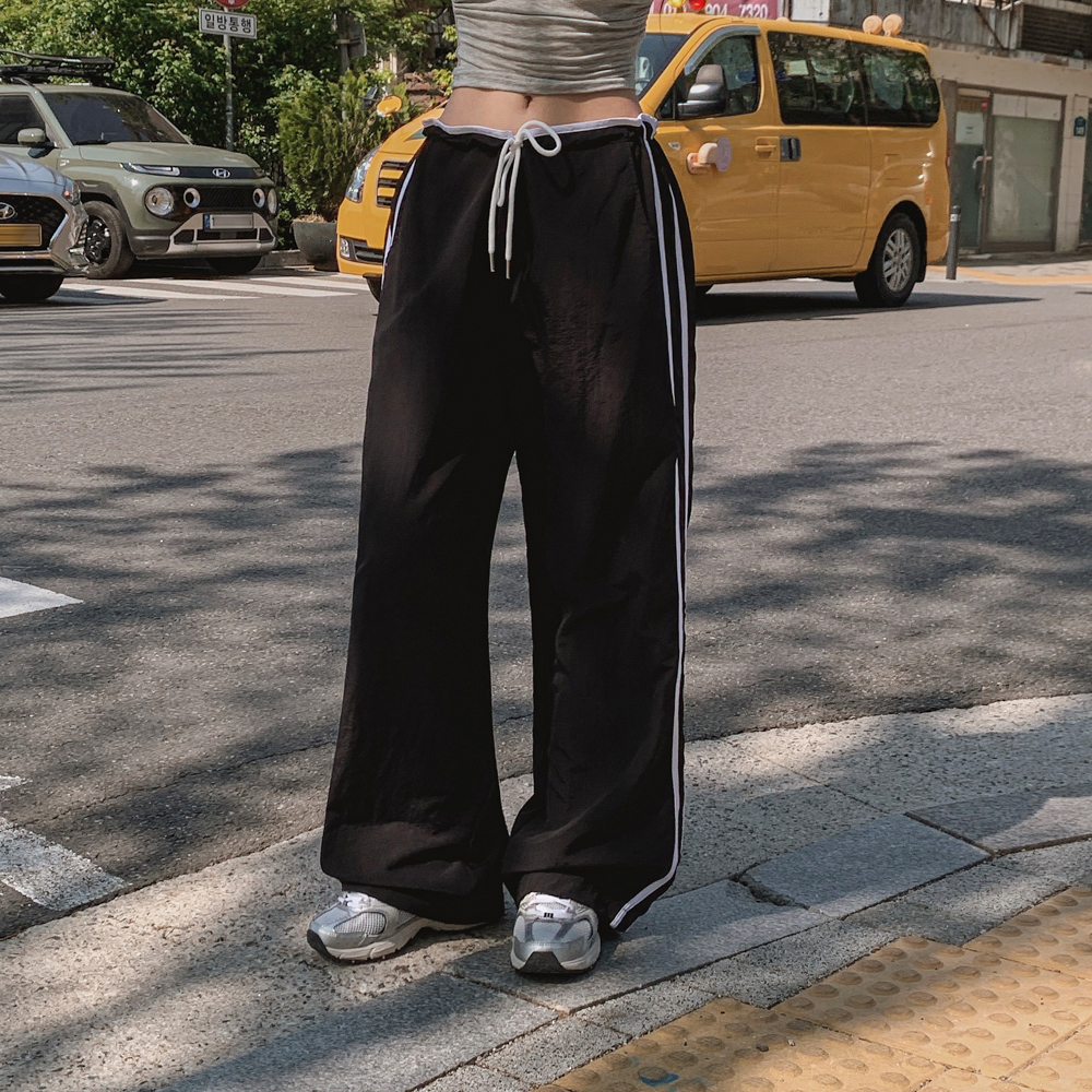 민소매 모델 착용 이미지-S1L53