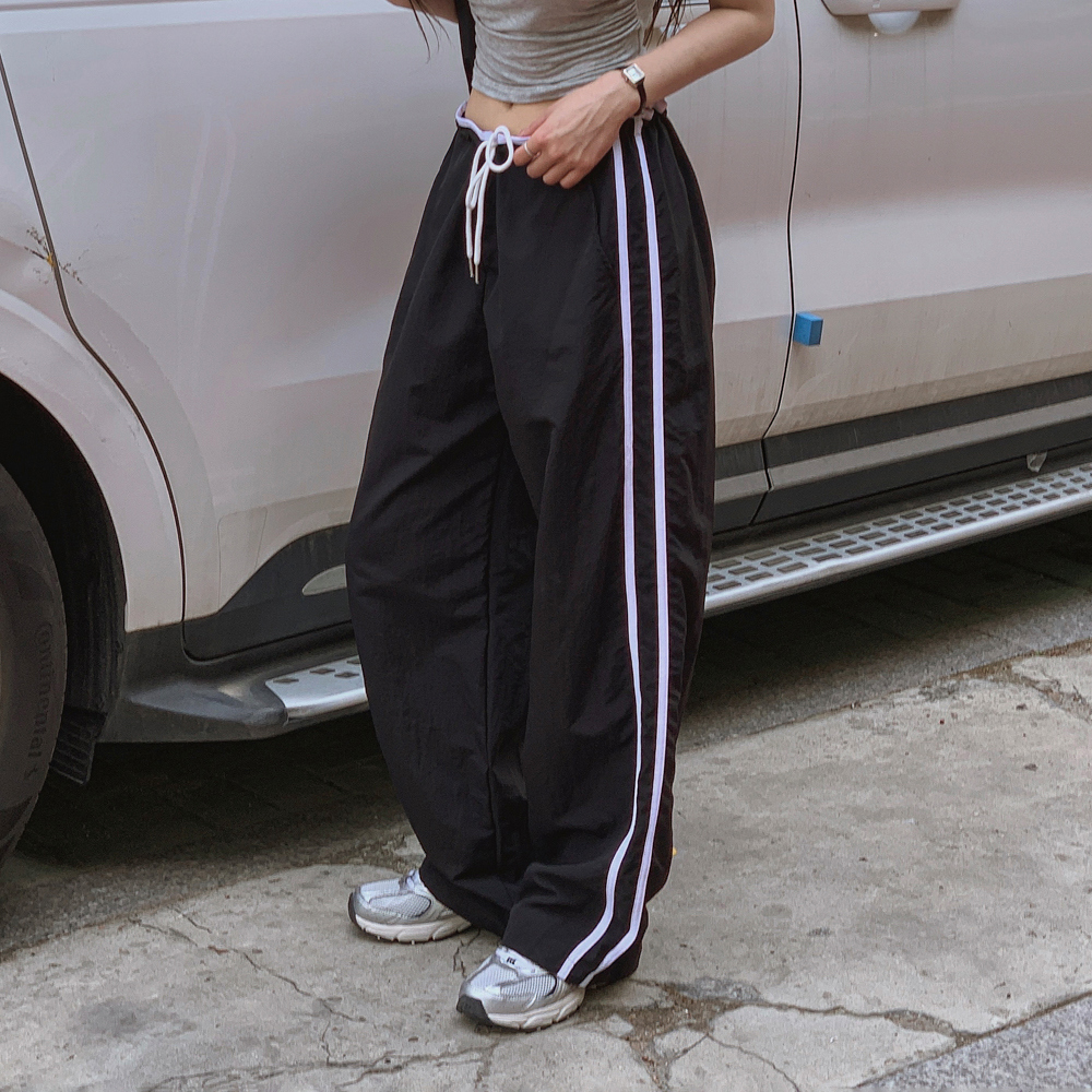 민소매 모델 착용 이미지-S1L56