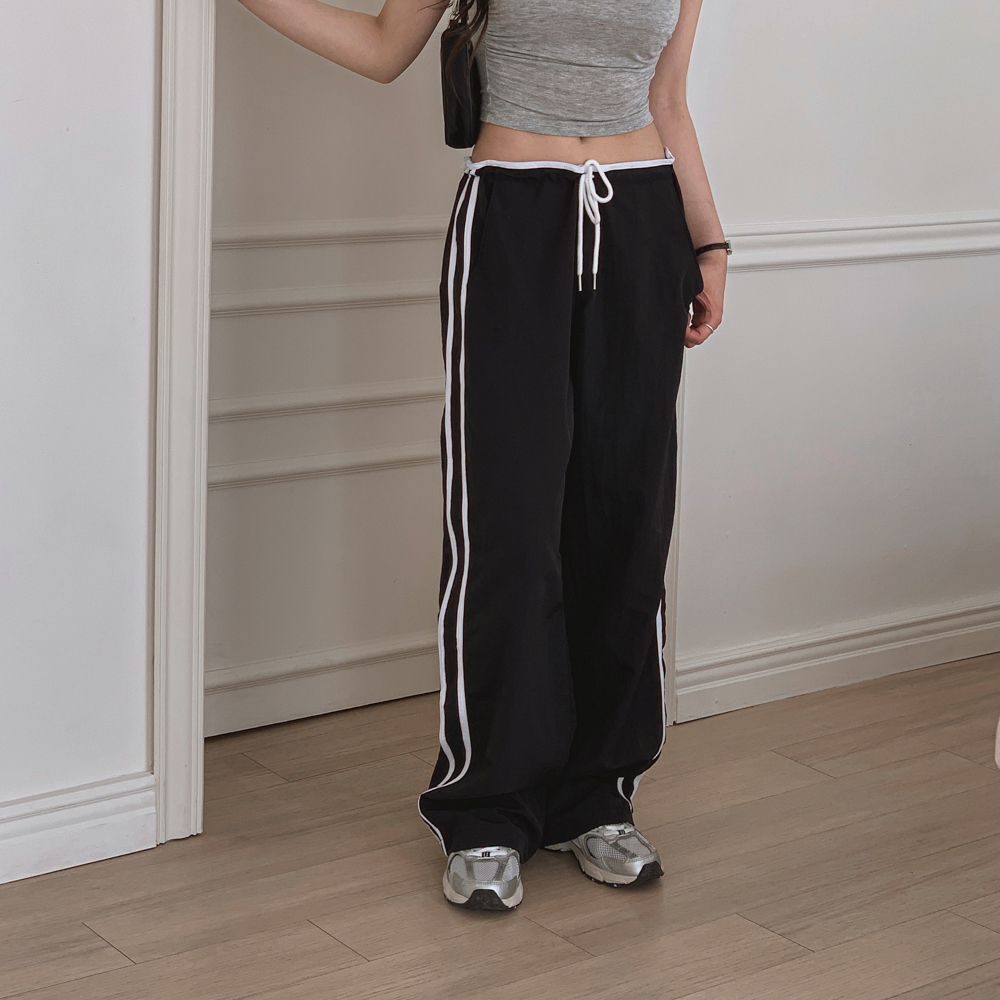 민소매 모델 착용 이미지-S1L69