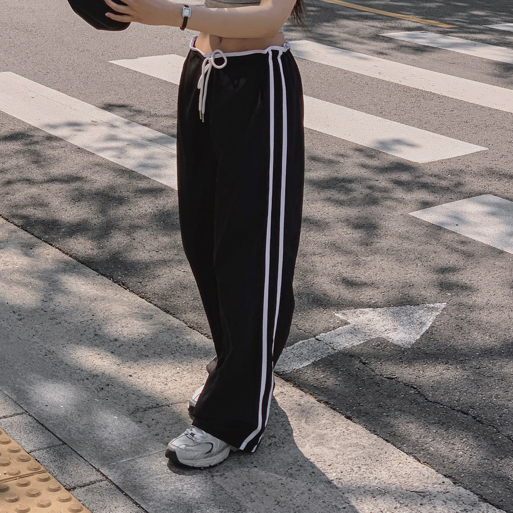 민소매 모델 착용 이미지-S1L73