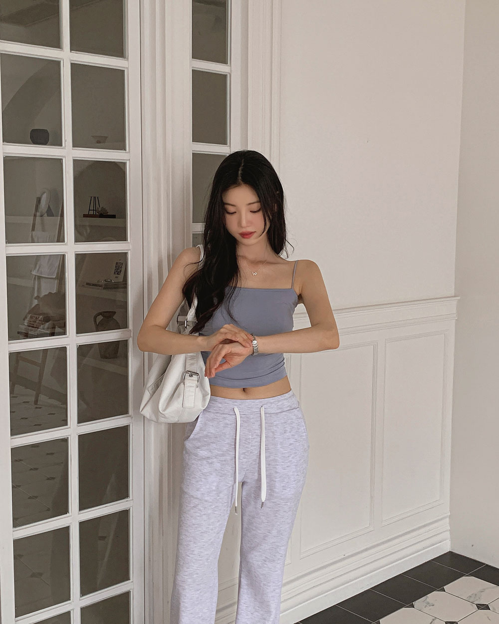 민소매 모델 착용 이미지-S1L128