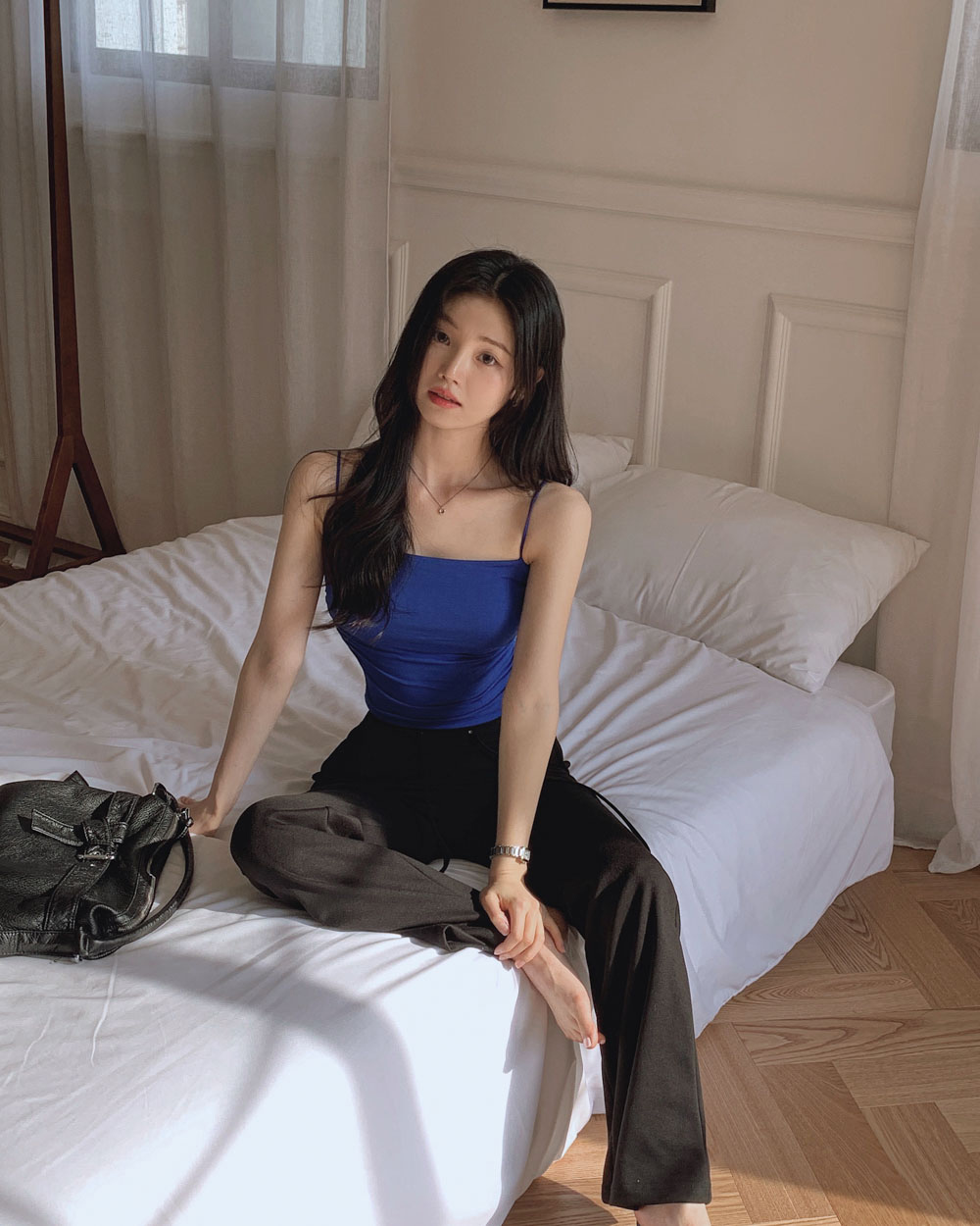 민소매 모델 착용 이미지-S1L113