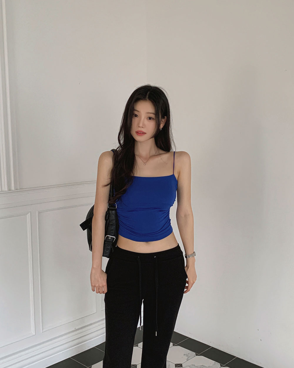 민소매 모델 착용 이미지-S1L119