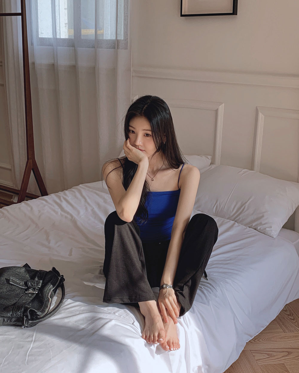 민소매 모델 착용 이미지-S1L114