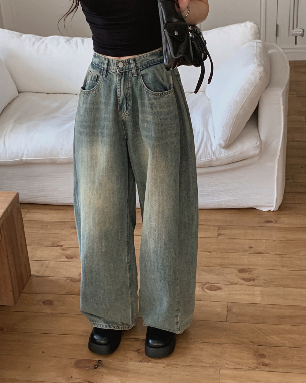 민소매 모델 착용 이미지-S1L103