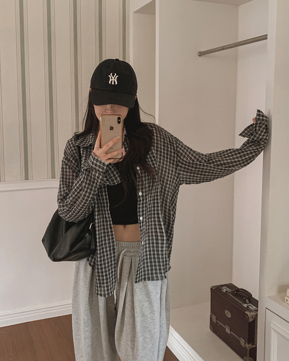 민소매 모델 착용 이미지-S1L81