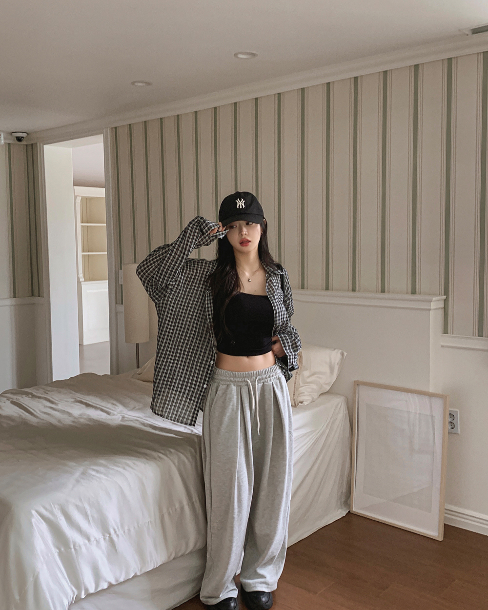 민소매 모델 착용 이미지-S1L95