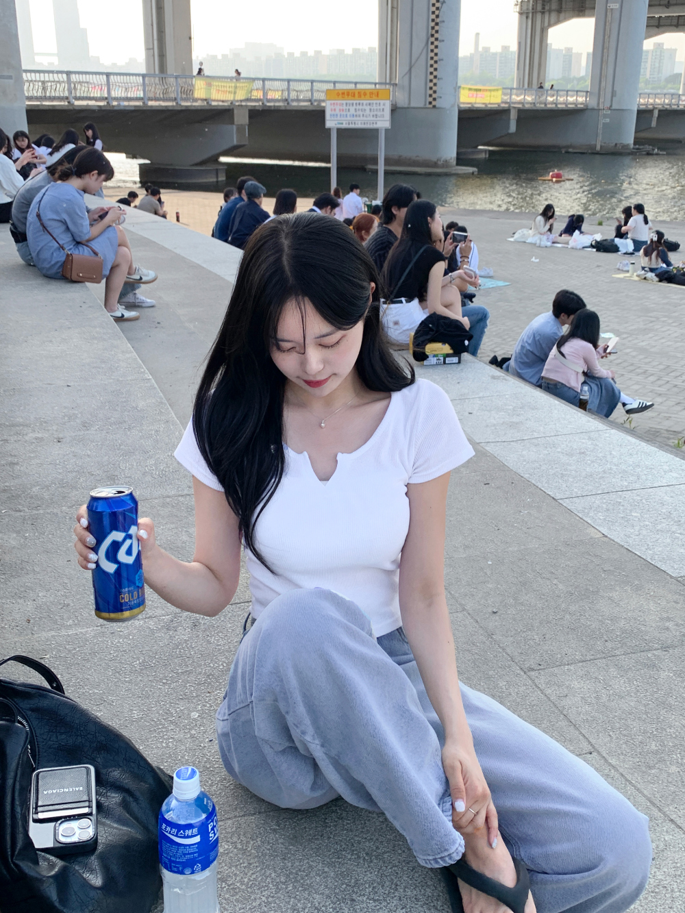 바지 모델 착용 이미지-S7L14