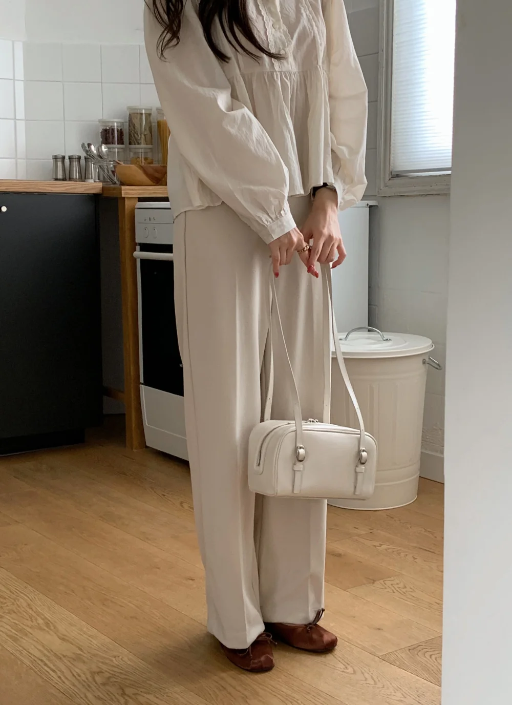 바지 모델 착용 이미지-S1L127