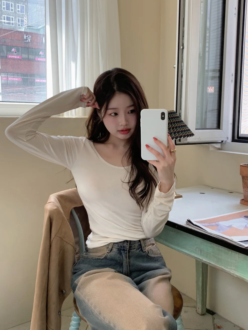 긴팔 티셔츠 모델 착용 이미지-S1L34