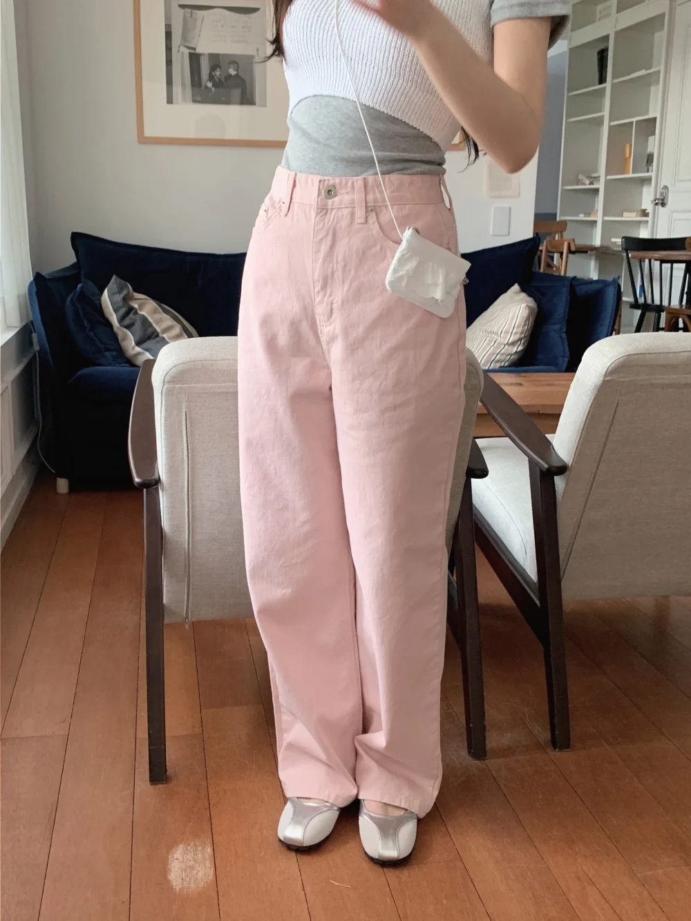 반팔 티셔츠 모델 착용 이미지-S3L13