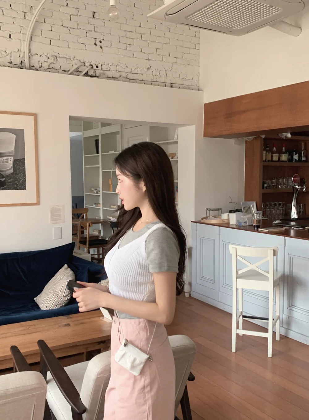 반팔 티셔츠 모델 착용 이미지-S3L12