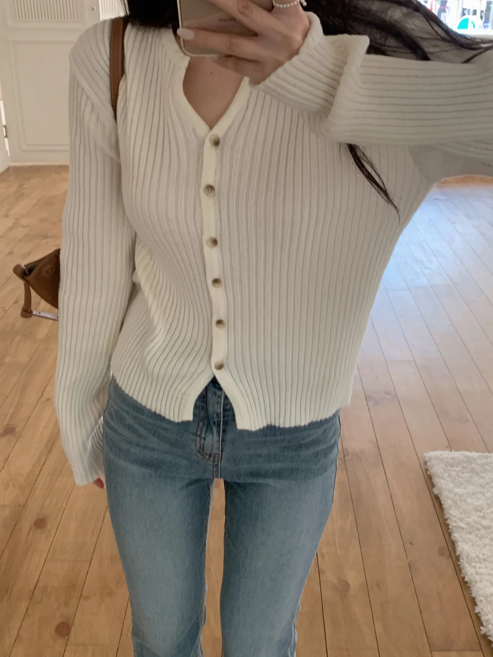 카디건 모델 착용 이미지-S3L21