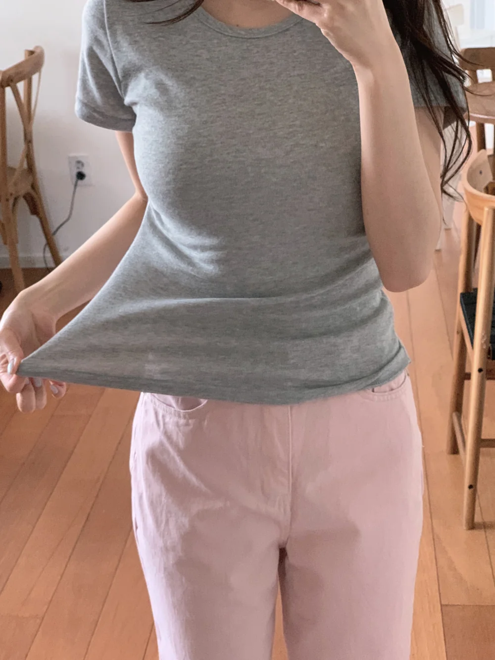 반팔 티셔츠 모델 착용 이미지-S4L10