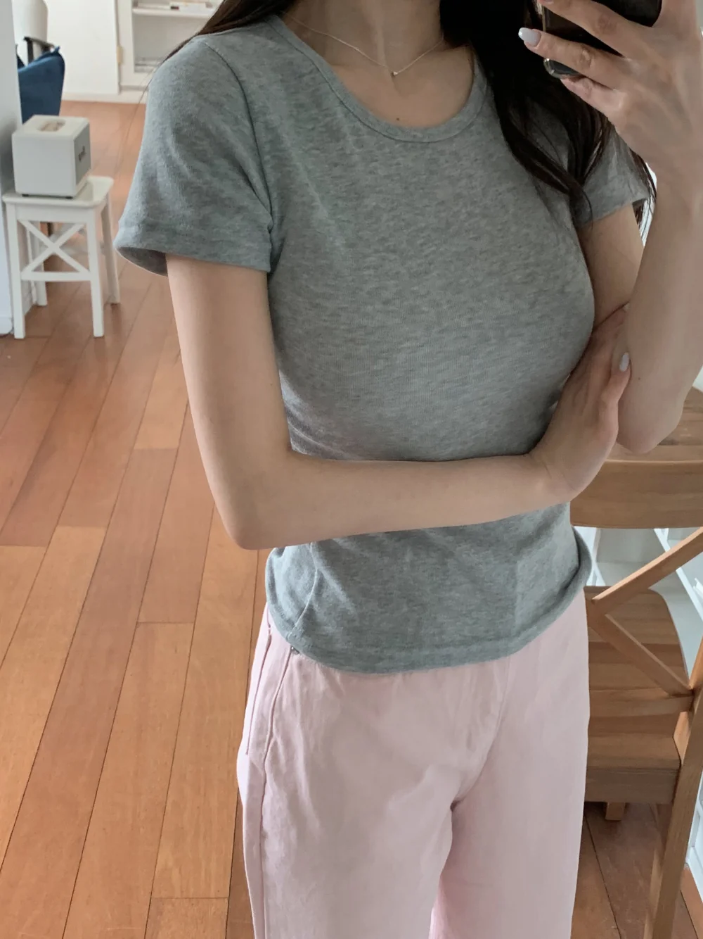 반팔 티셔츠 모델 착용 이미지-S5L2