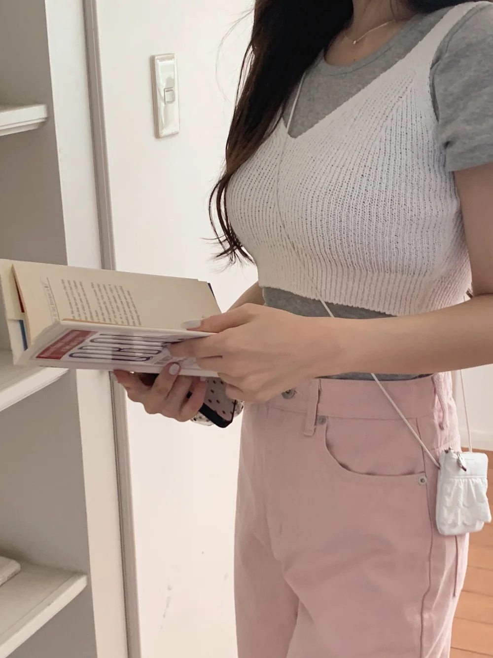 반팔 티셔츠 모델 착용 이미지-S4L15