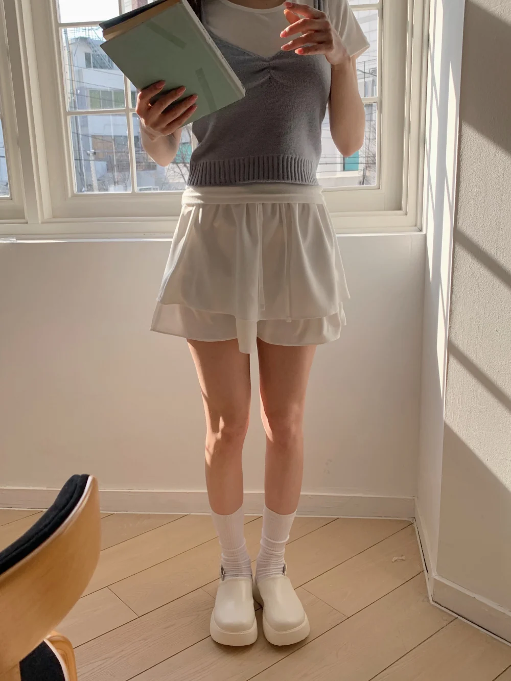 반팔 티셔츠 모델 착용 이미지-S1L36