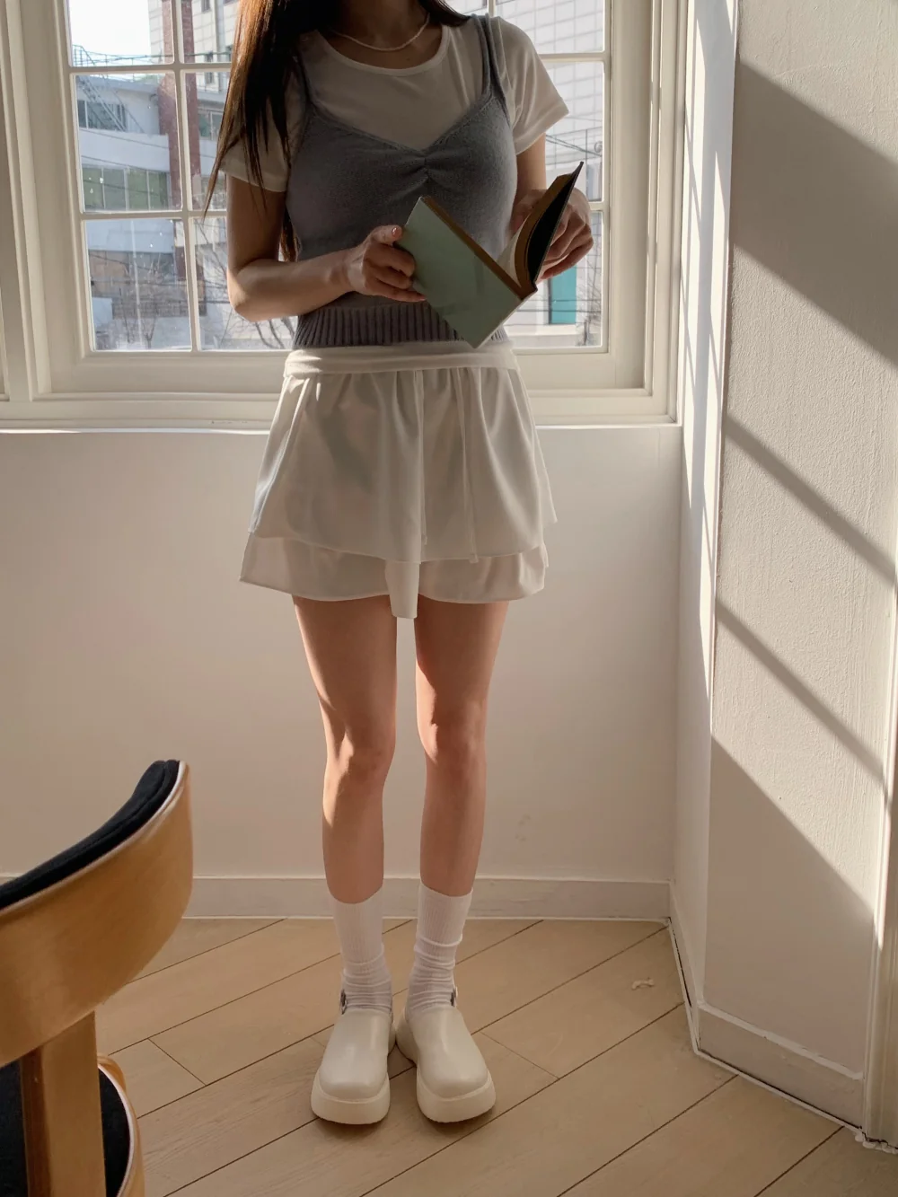 반팔 티셔츠 모델 착용 이미지-S1L35