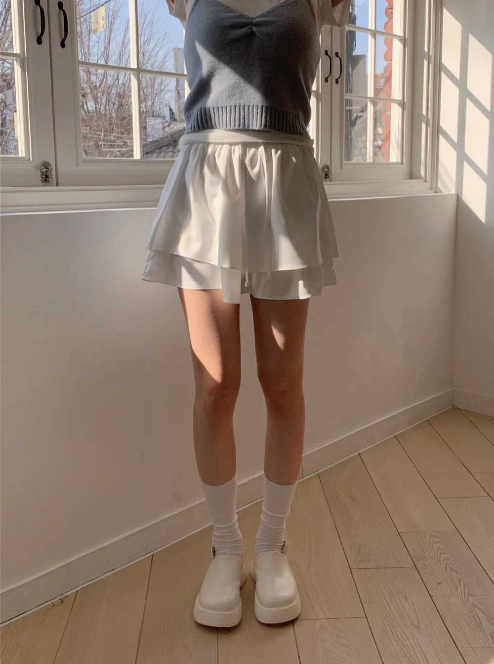 반팔 티셔츠 모델 착용 이미지-S1L45