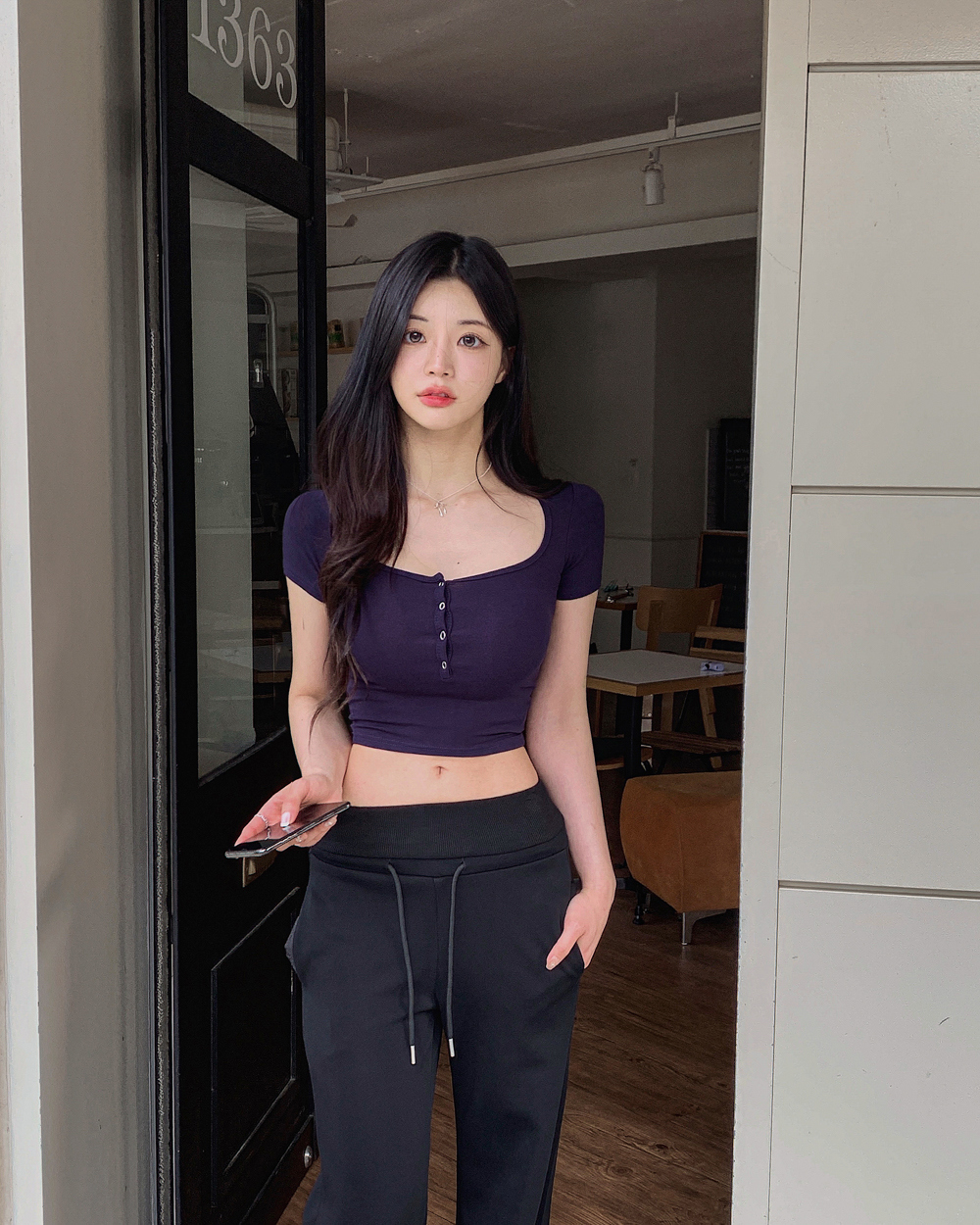 반팔 티셔츠 모델 착용 이미지-S1L30