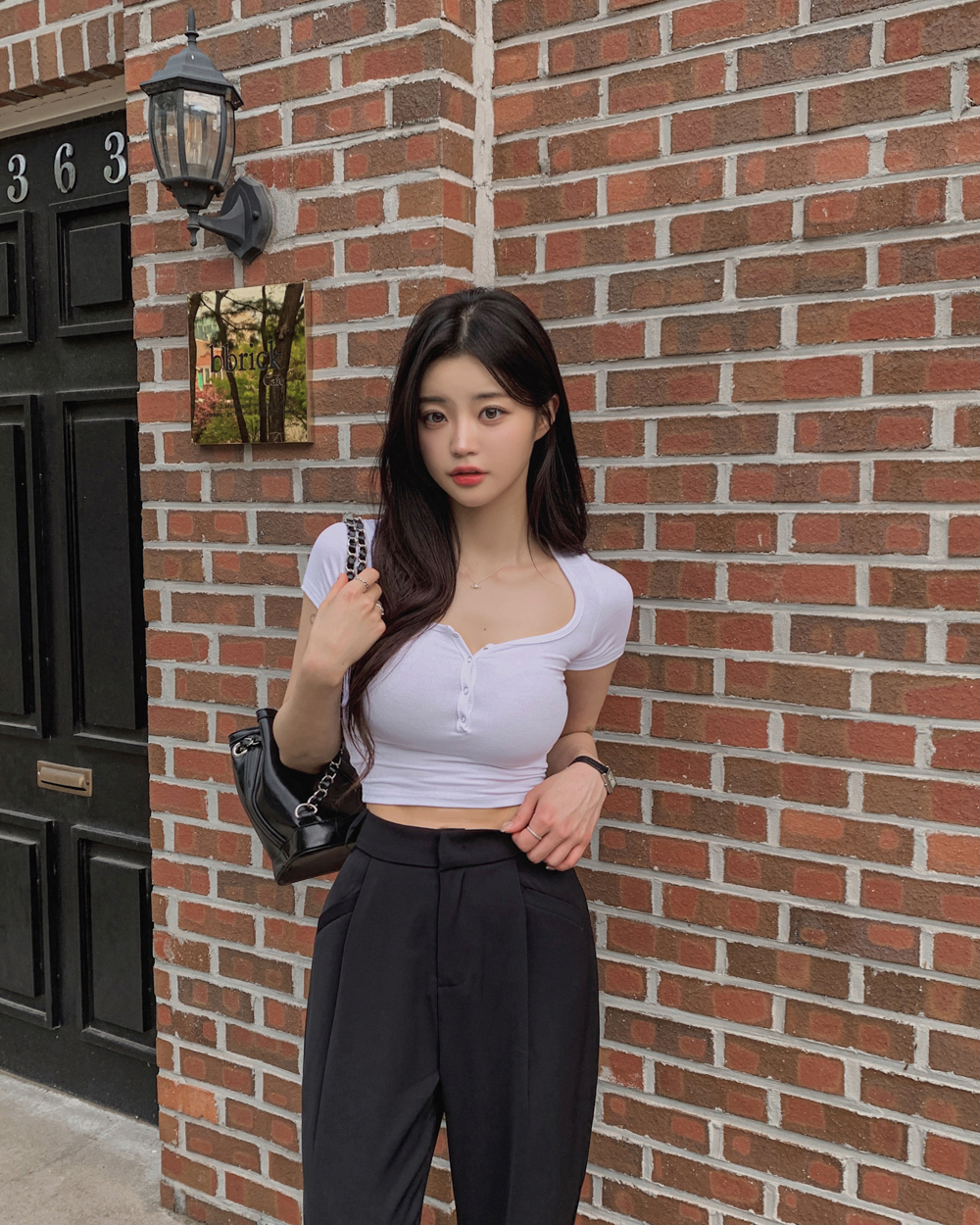 반팔 티셔츠 모델 착용 이미지-S1L44