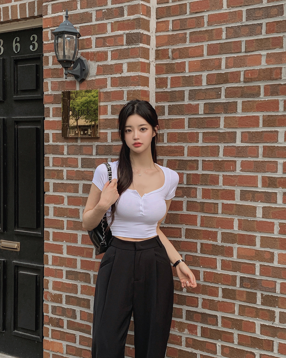 반팔 티셔츠 모델 착용 이미지-S1L45