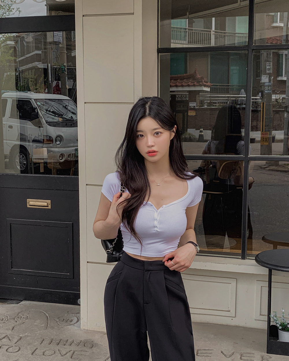 반팔 티셔츠 모델 착용 이미지-S1L55