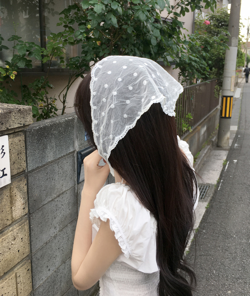 민소매 모델 착용 이미지-S1L5