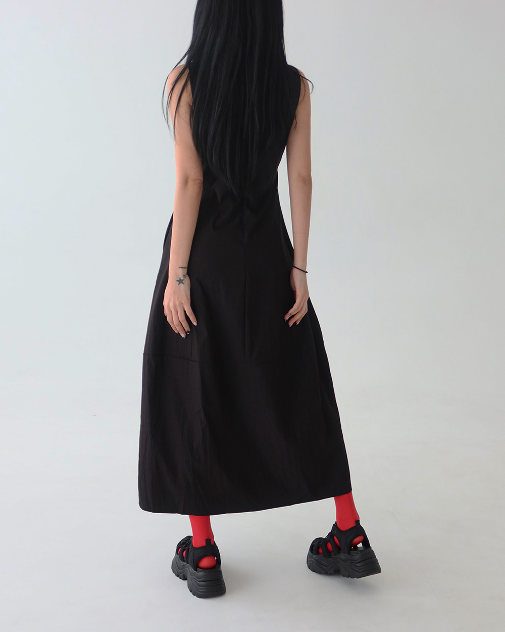 드레스 모델 착용 이미지-S1L85