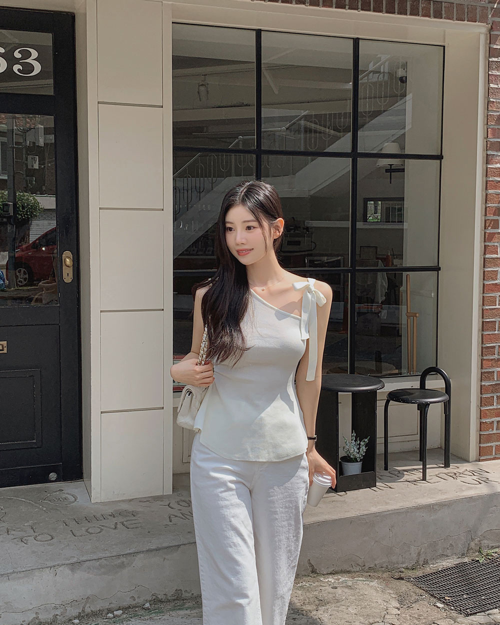 민소매 모델 착용 이미지-S1L33
