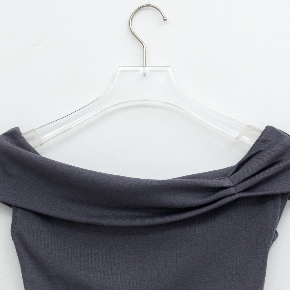 민소매 차콜 색상 이미지-S1L10