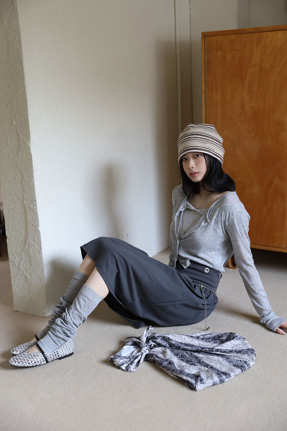 가방 모델 착용 이미지-S1L19