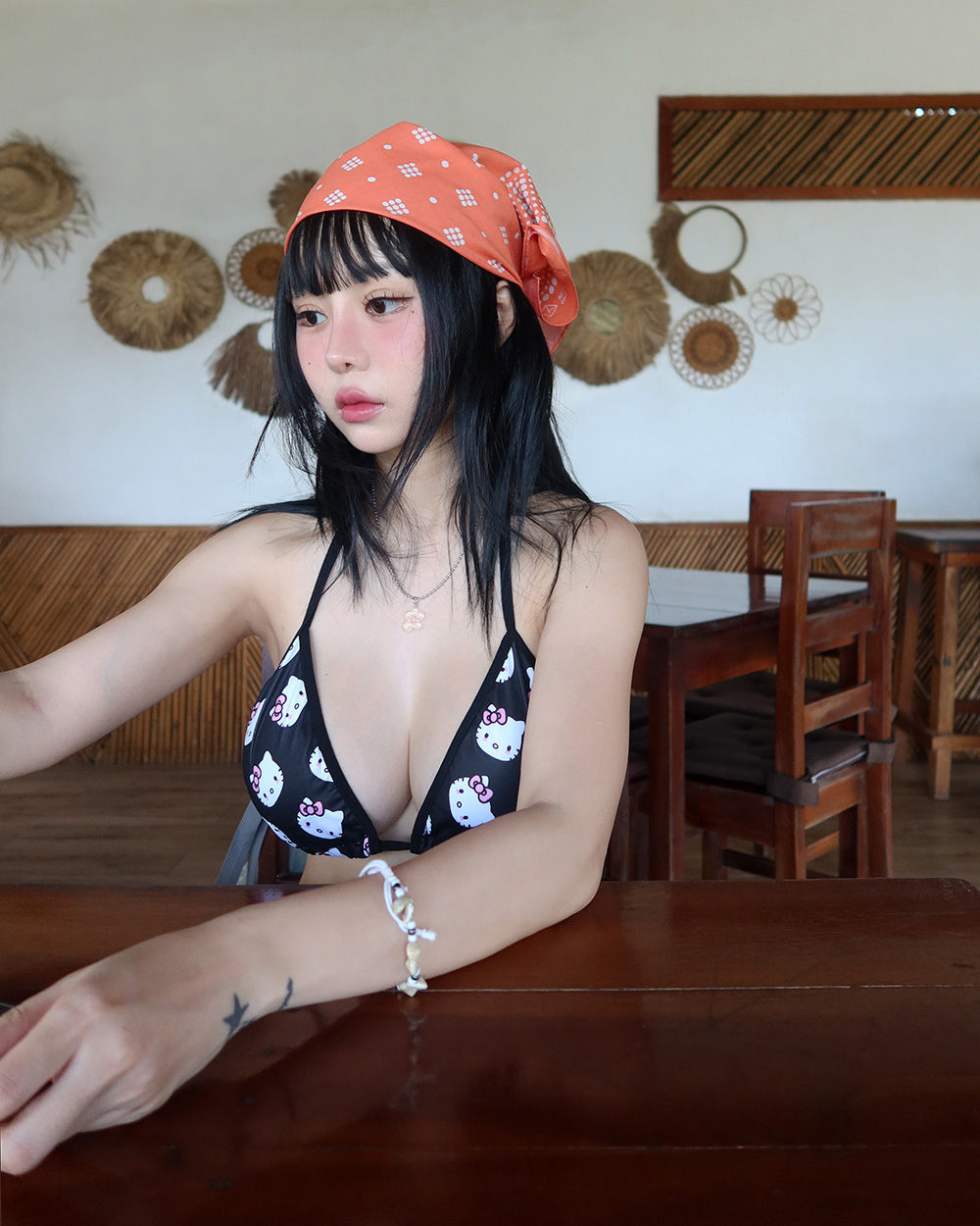 수영복/속옷 모델 착용 이미지-S1L82