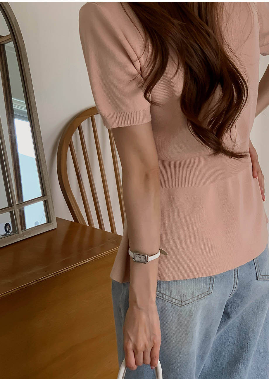 리리앤코 하티페닌 하트넥 플레어 반팔 니트
