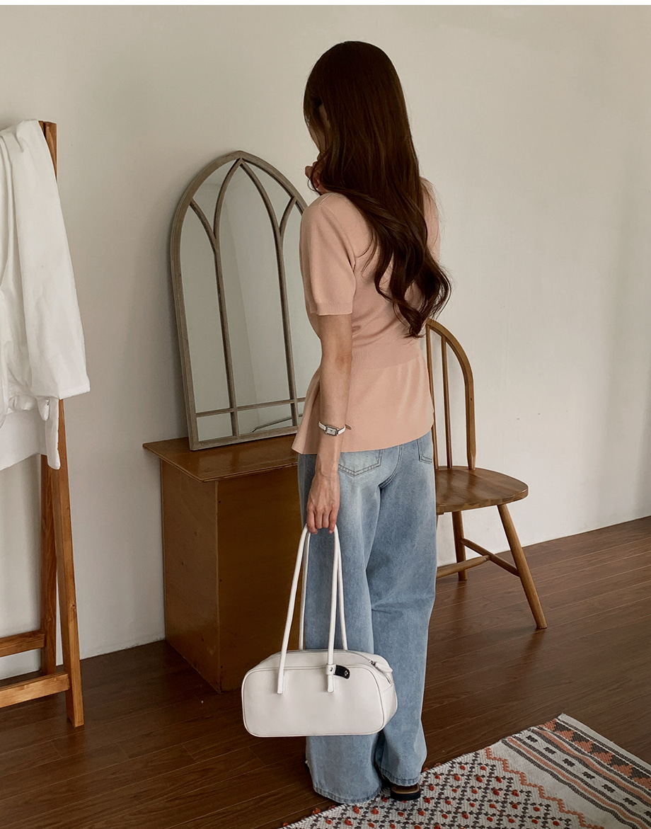 리리앤코 하티페닌 하트넥 플레어 반팔 니트