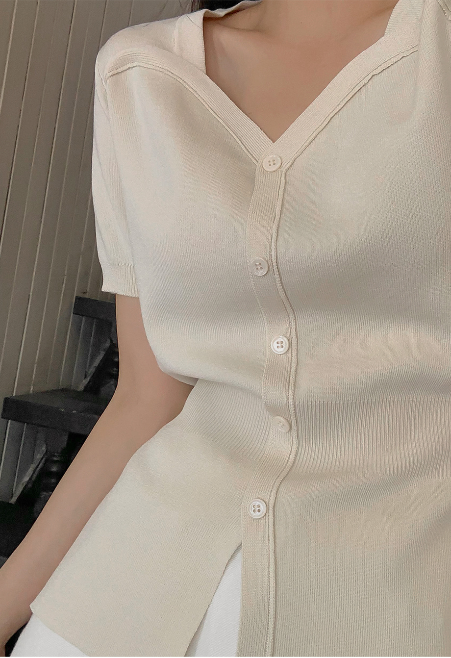 리리앤코 하티페닌 하트넥 플레어 반팔 니트