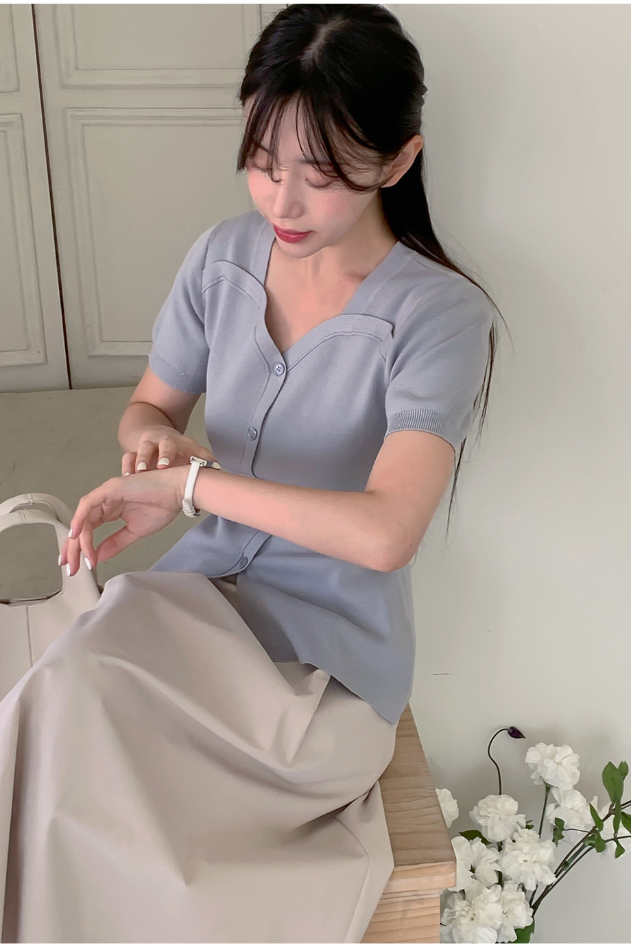 리리앤코 하티페닌 하트넥 플레어 반팔 니트